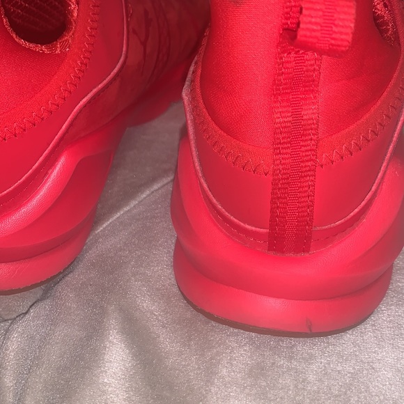 Red Pumas - Picture 5 of 6